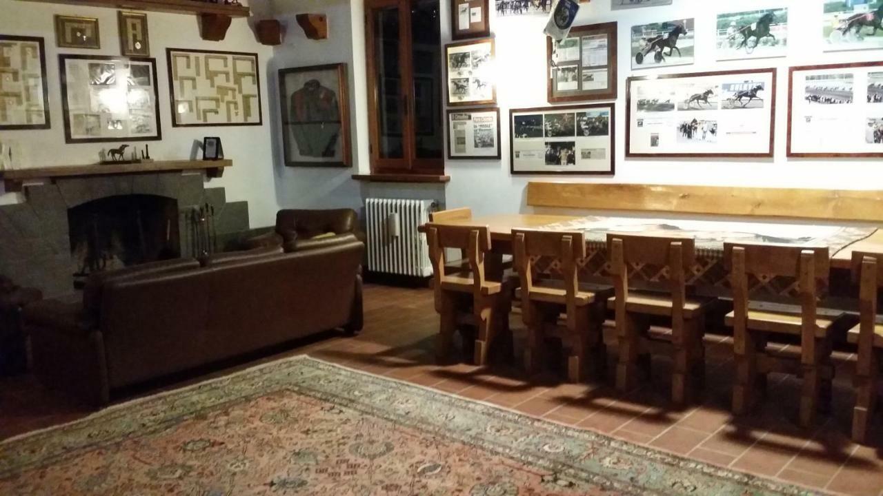 Scuderia 100 Pertiche Villa Villanterio Bagian luar foto
